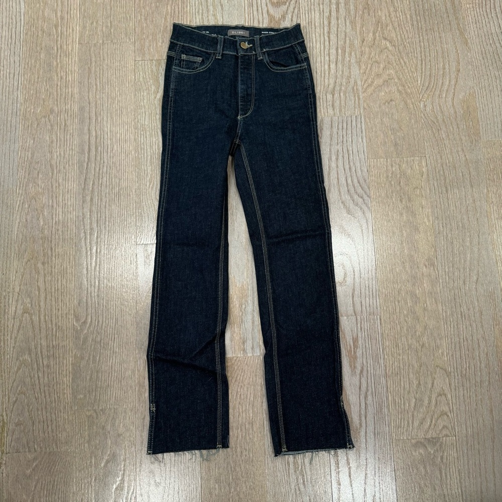 DL 1961 Mara Straight Jeans